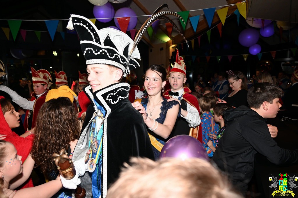 ../Images/Jeugddisco Glow in the Dark 052.jpg